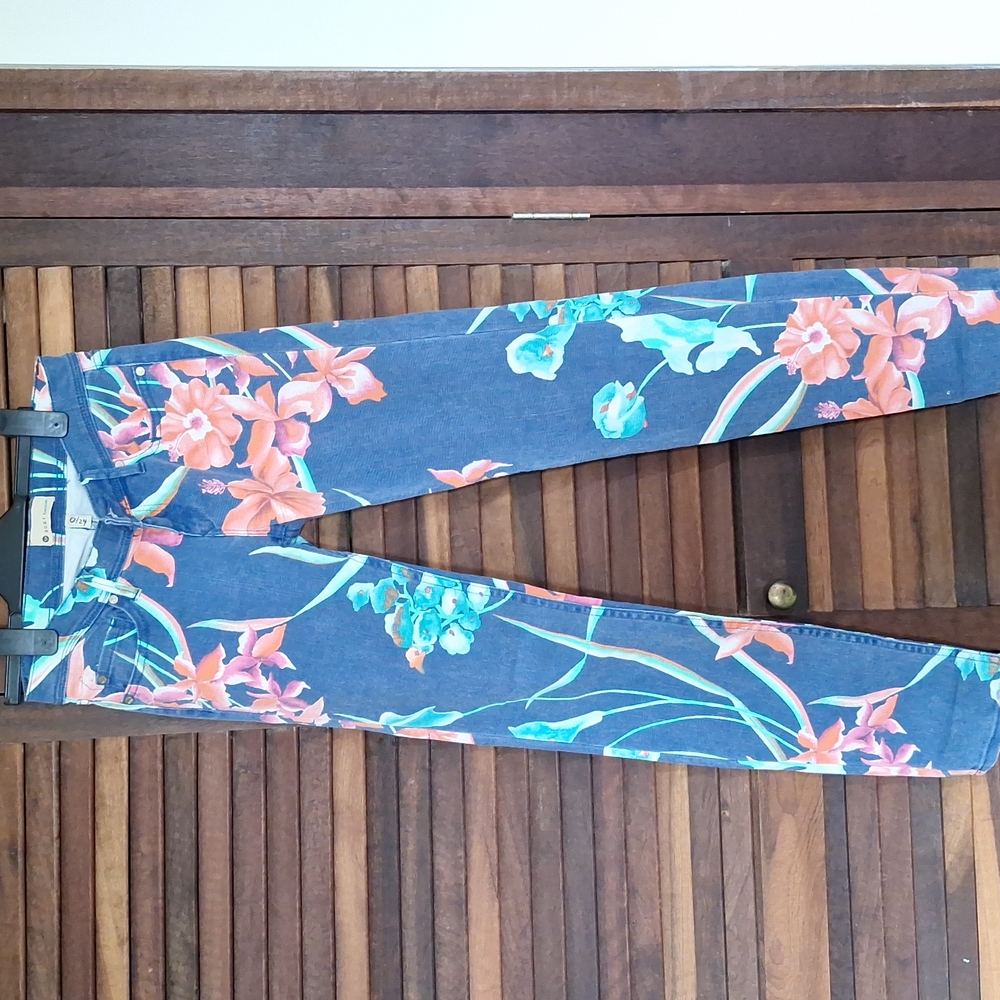 BNWOT Roxy denim floral pattern jeans 0/24